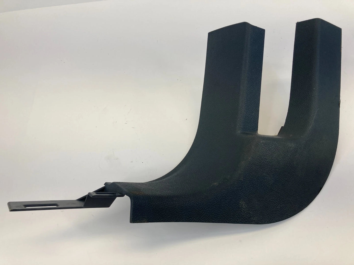 2006-2011 CADILLAC DTS LEFT DRIVER SIDE COWL KICK PANEL TRIM COVER 15282283 OEM