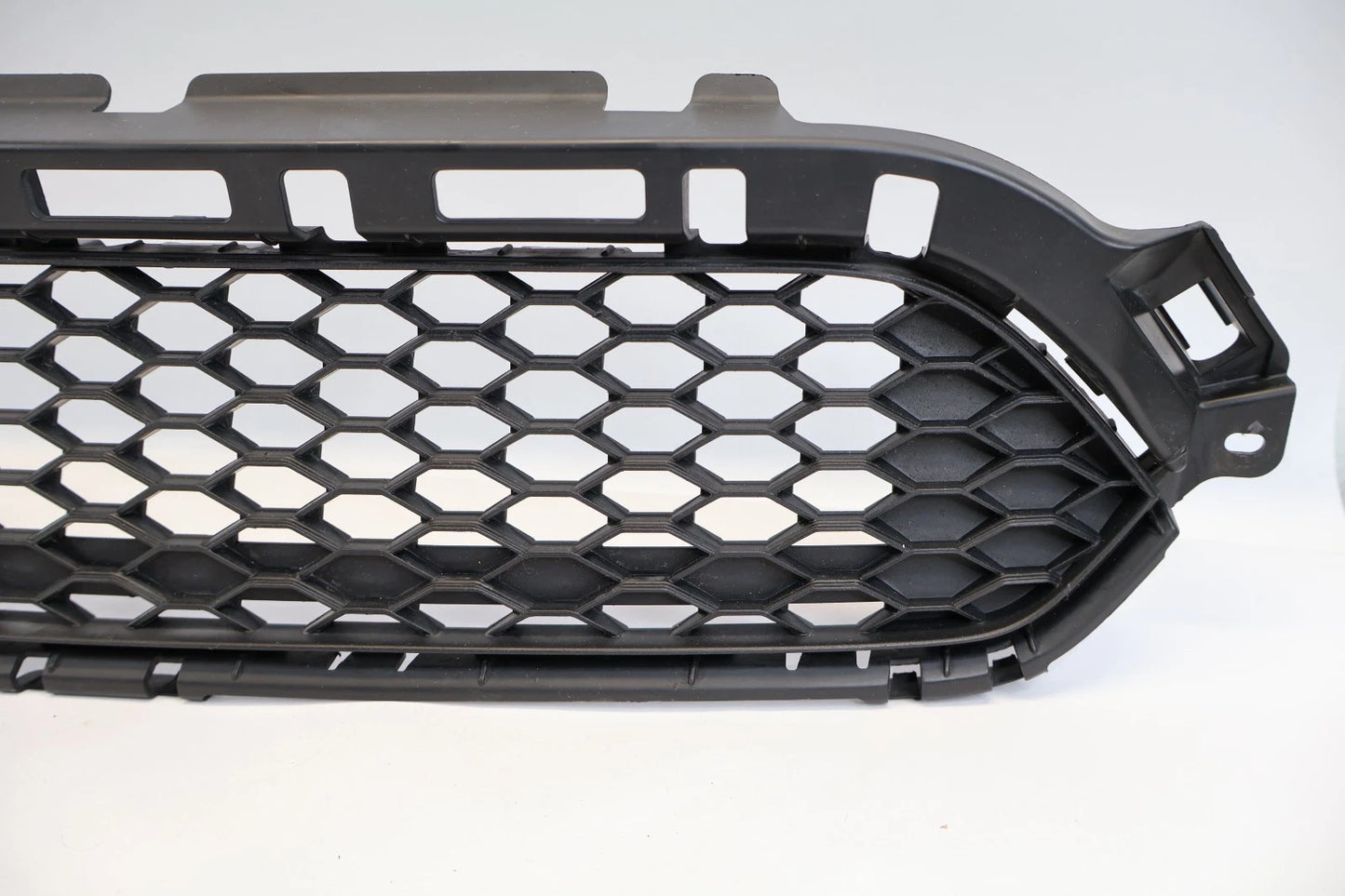 2016 2007 2018 HONDA PILOT FRONT BUMPER LOWER GRILLE GRILL 71113-TG7 OEM