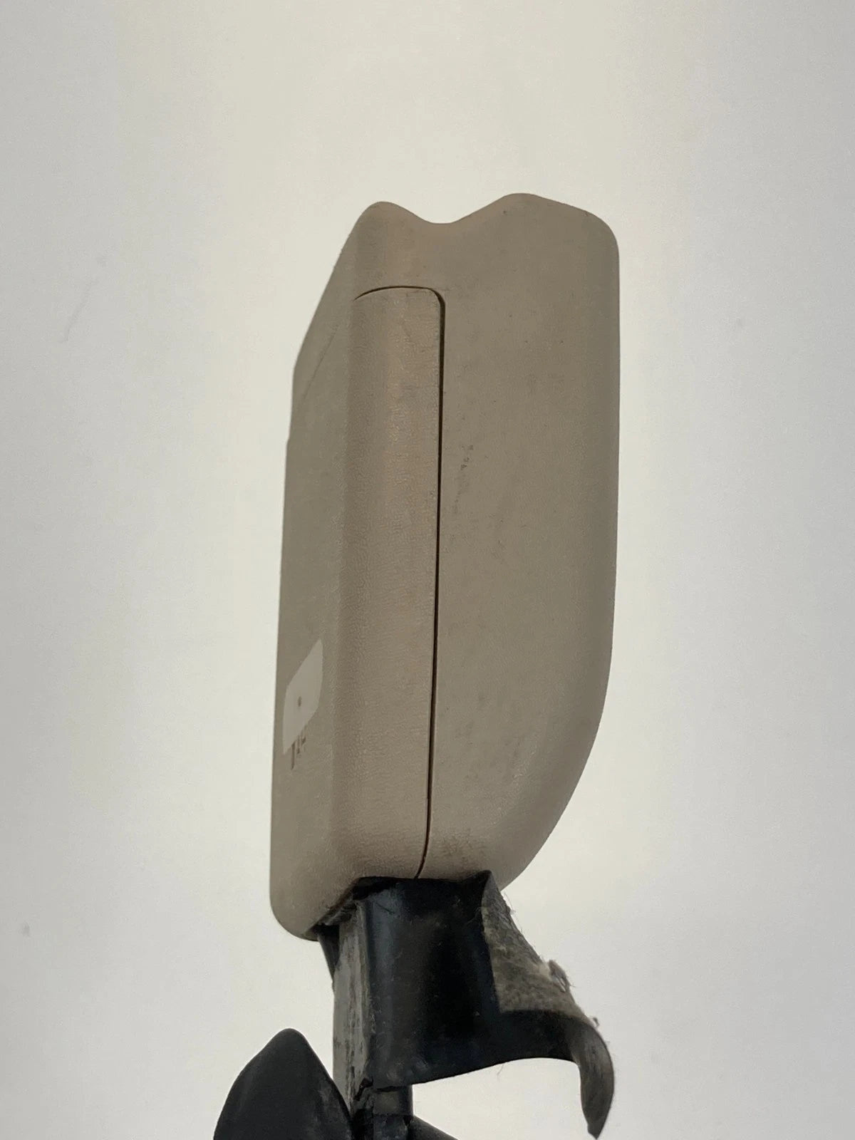 2013-2018 Nissan Altima Front Left Driver Seat Belt Buckle OEM