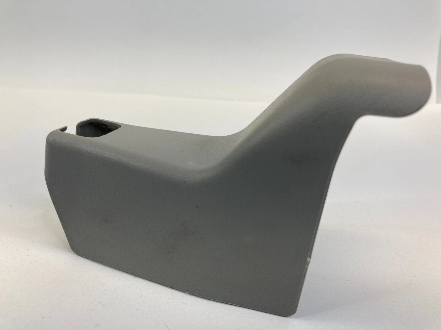 09-13 SUBARU FORESTER RIGHT OUTER SEAT TRACK END COVER TRIM CAP 64115SC020 OEM