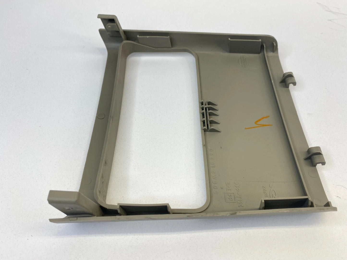 2001-2003 INFINITI QX4 REAR CENTER CONSOLE FINISH PANEL TRIM COVER 96931-4W300