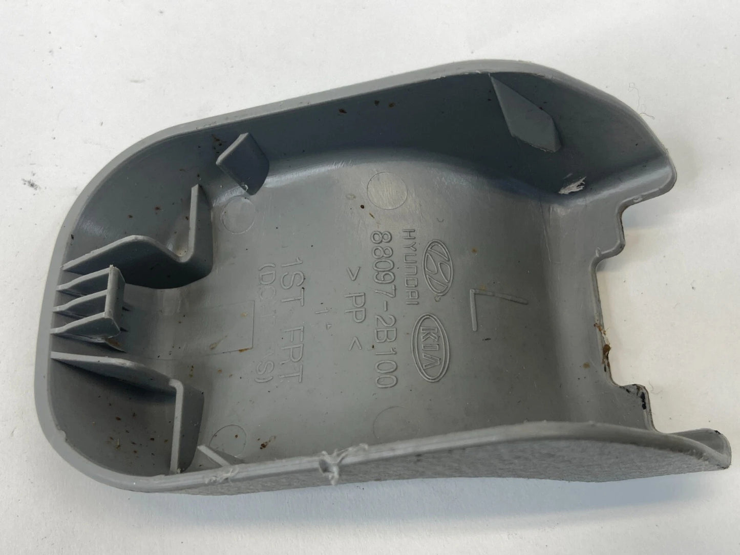 06 07 08 09 HYUNDAI SANTA FE FRONT LEFT INNER SEAT TRACK RAIL COVER 88097-2B100