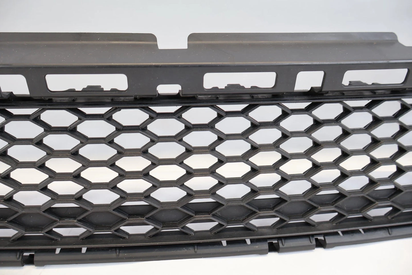 2016 2007 2018 HONDA PILOT FRONT BUMPER LOWER GRILLE GRILL 71113-TG7 OEM