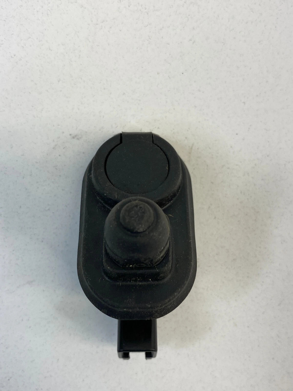 2001-2013 HONDA CIVIC FRONT RIGHT SIDE DOOR COURTESY LIGHT JAMB SENSOR SWITCH
