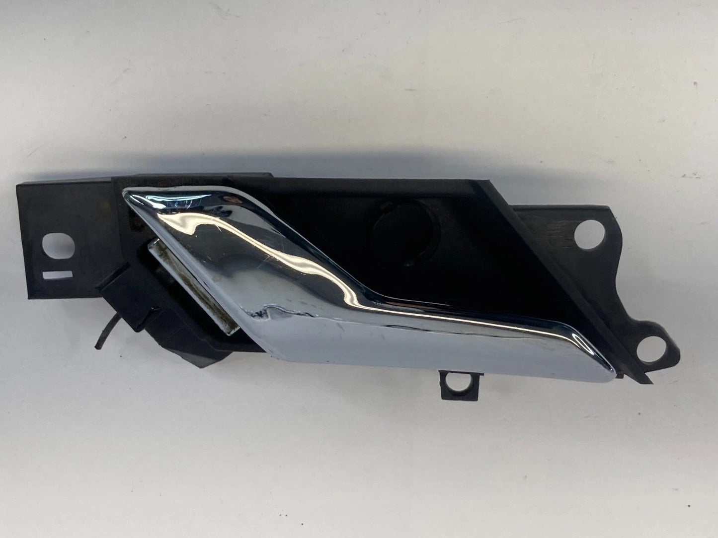 12-15 CHEVROLET CAPTIVA SPORT FRONT LEFT DRIVER SIDE INNER DOOR HANDLE 96660863