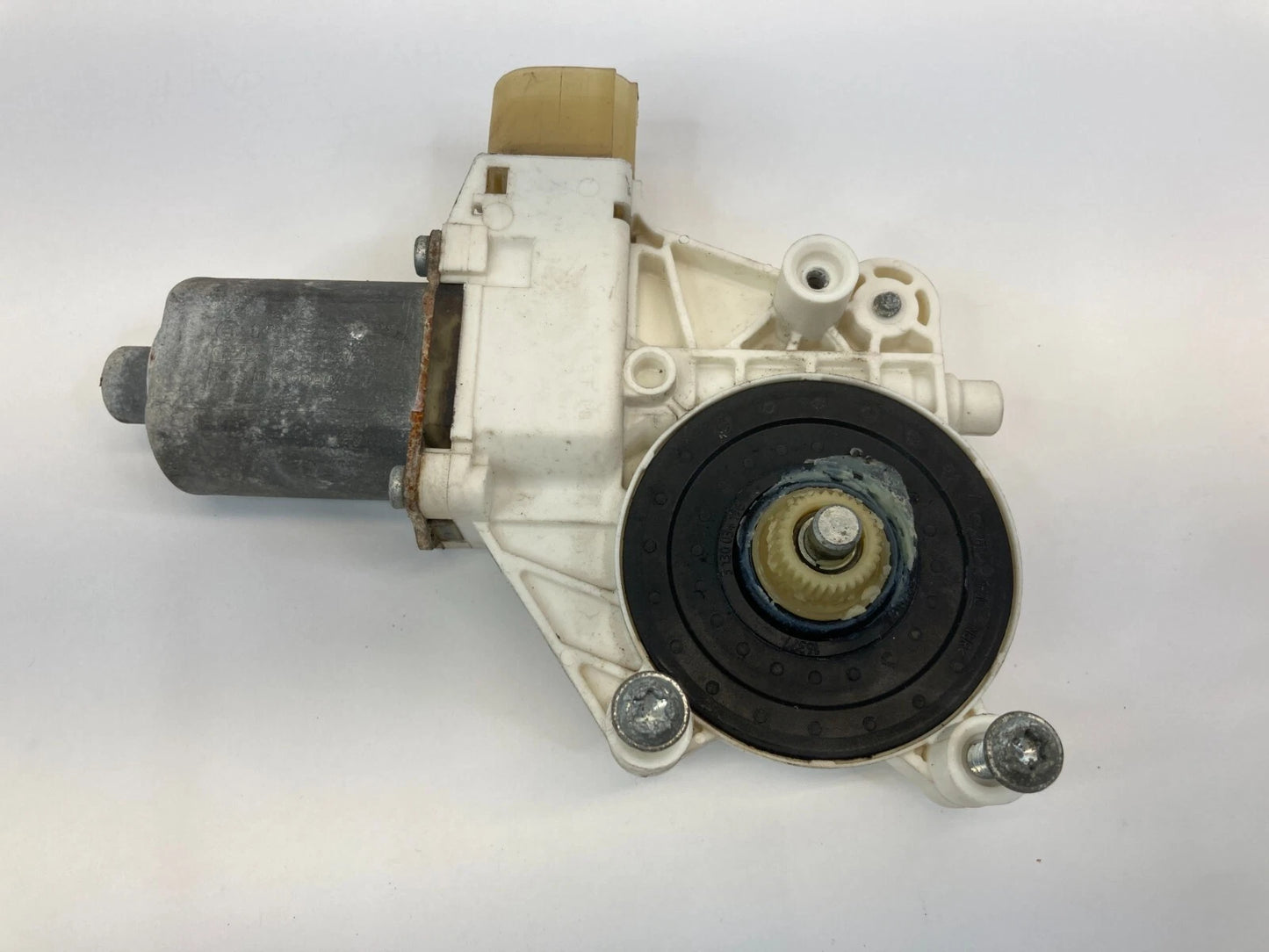 2006 BMW 330I 330XI FRONT LEFT DRIVER SIDE DOOR POWER WINDOW MOTOR 6927027 OEM