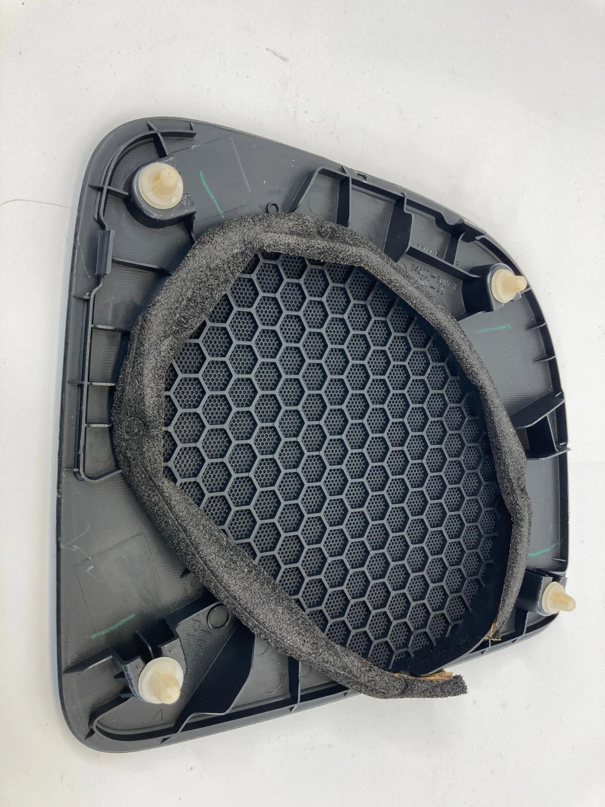 03-07 HONDA ACCORD COUPE REAR RIGHT SIDE SPEAKER GRILLE COVER 84500-SDNA-A010