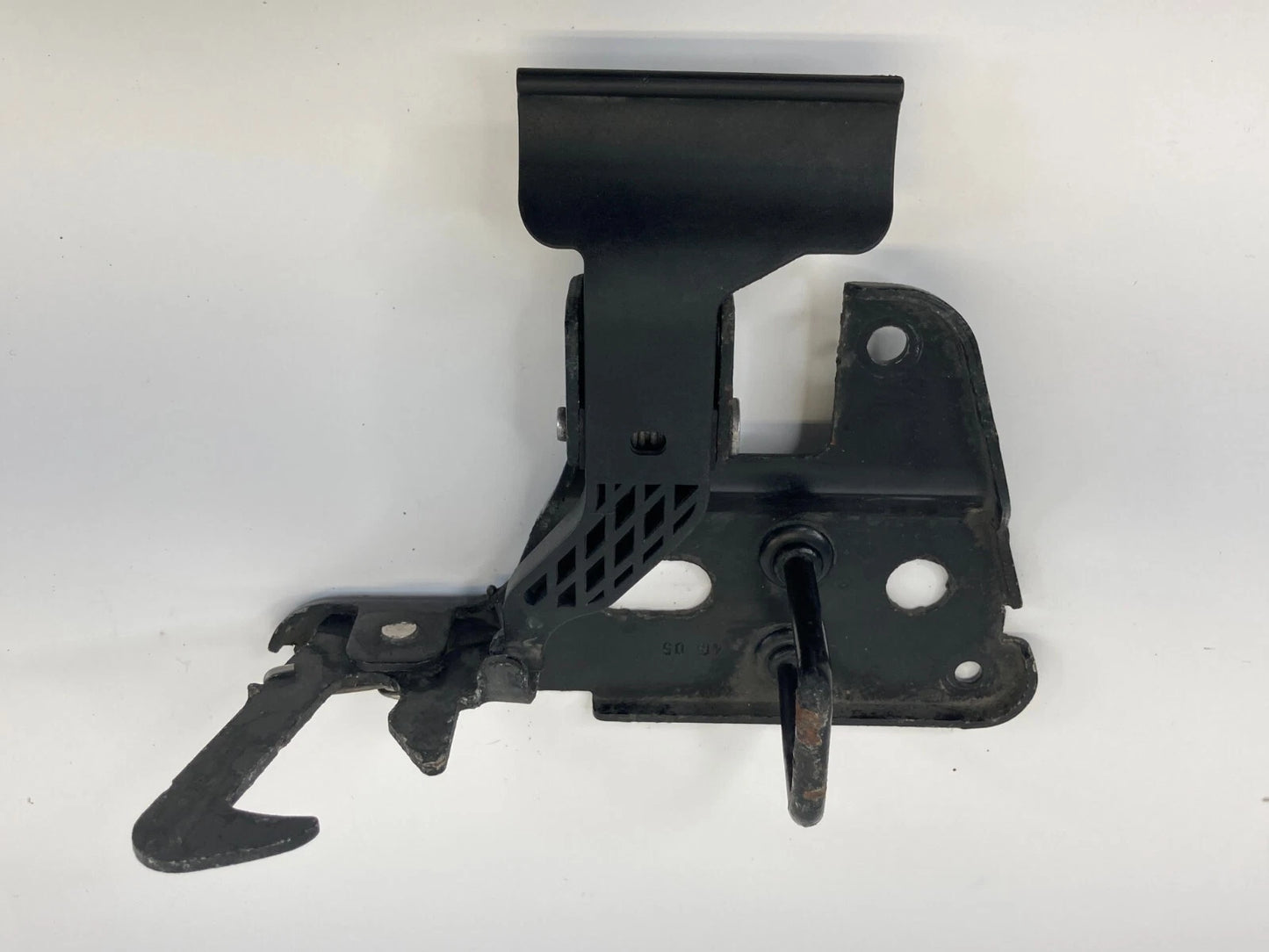 05-11 AUDI A6 QUATTRO UPPER HOOD BONNET SAFETY CATCH LOCK LEVER 4F0-823-480A OEM