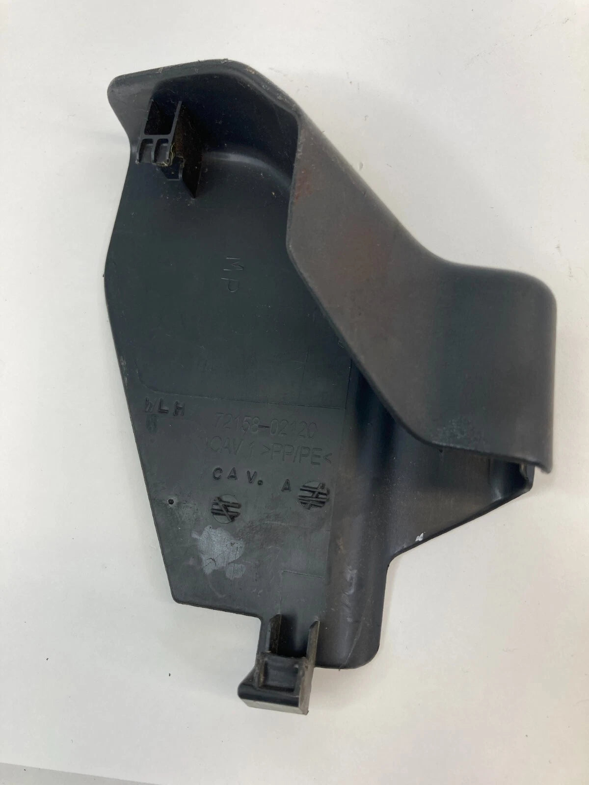 2009-2013 TOYOTA MATRIX LEFT INTERIOR SEAT TRACK END COVER TRIM CAP 72158-02120