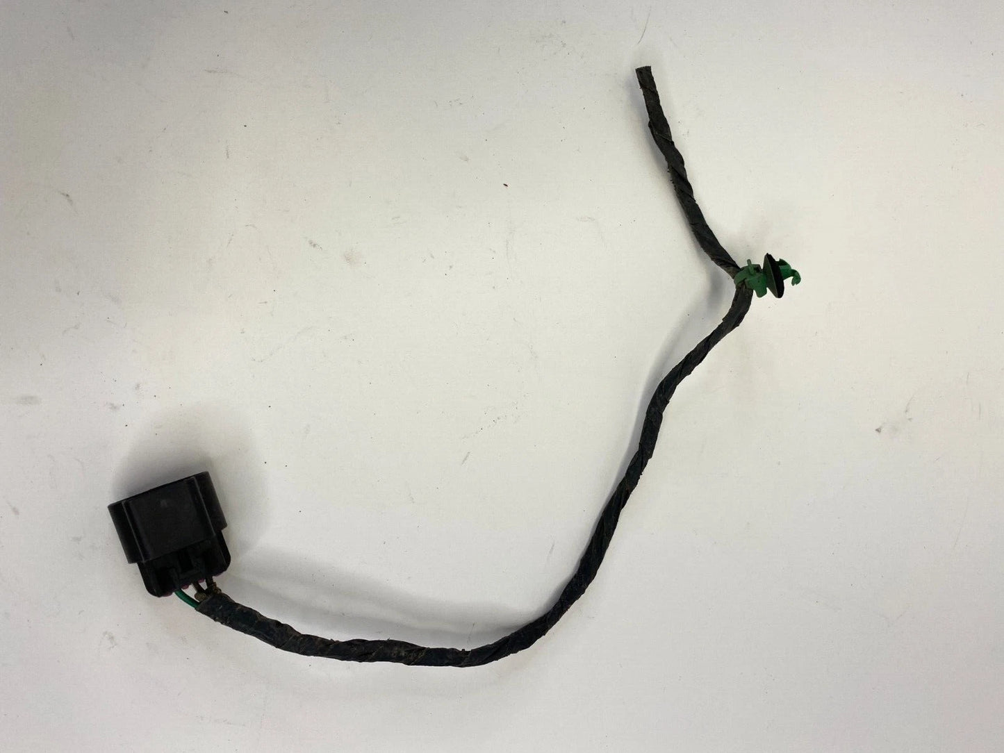 2008-2012 BUICK ENCLAVE RIGHT SIDE TAILLIGHT WIRE WIRING HARNESS PLUG CONNECTOR