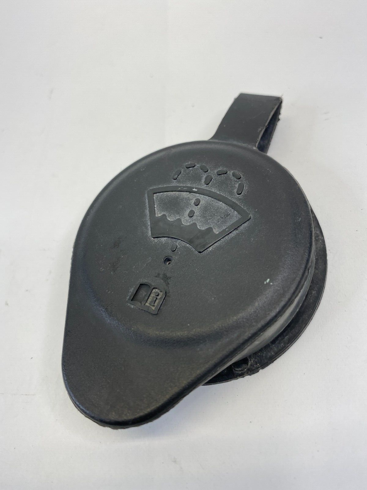 05-09 Chevrolet Equinox Windshield Wiper Washer Fluid Reservoir Tank Bottle Cap