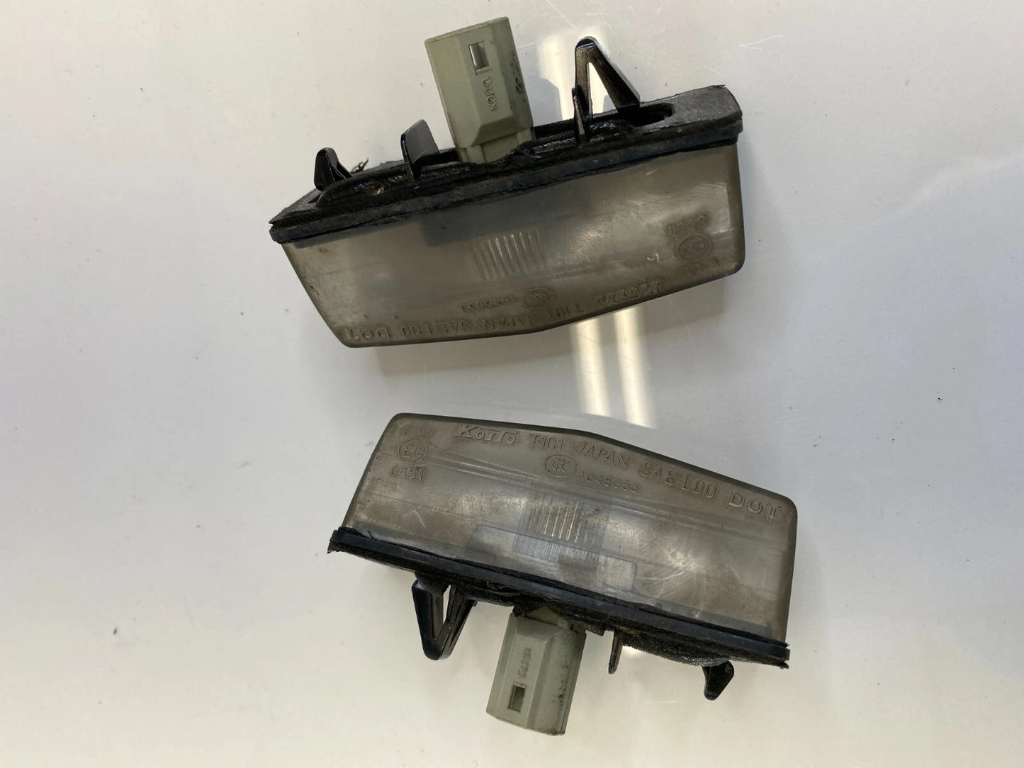 2004-2015 TOYOTA PRIUS REAR TAILGATE LICENSE PLATE LIGHT LAMP SET OF 2 OEM