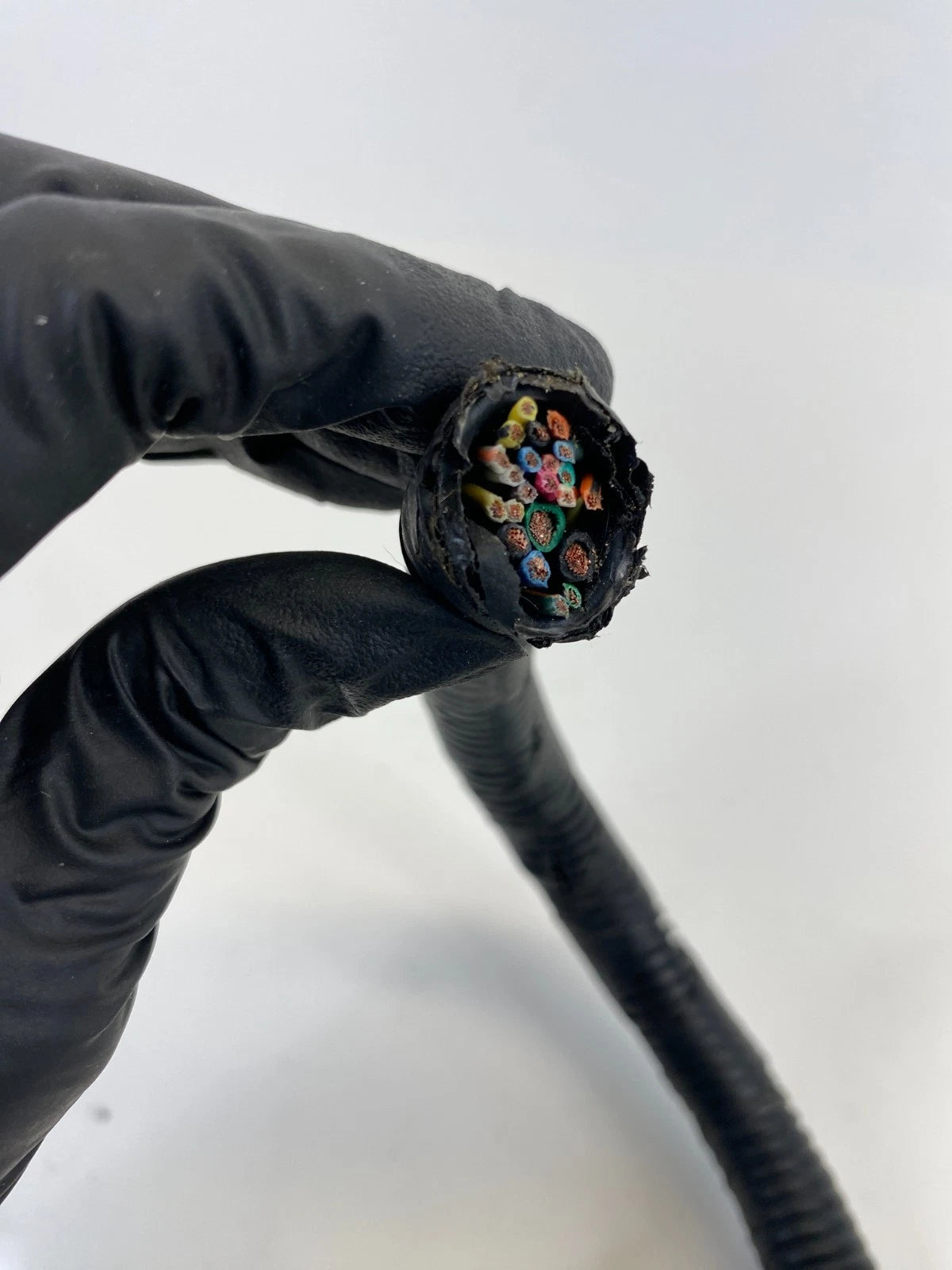 10-12 Hyundai Santa Fe 4WD AT ABS Anti-Lock Brake Cable Plug Connector 13598002