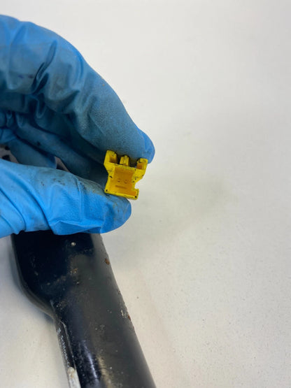 06-12 MERCEDES-BENZ R350 FRONT RIGHT PASSENGER SEAT BELT BUCKLE A2518600469 OEM