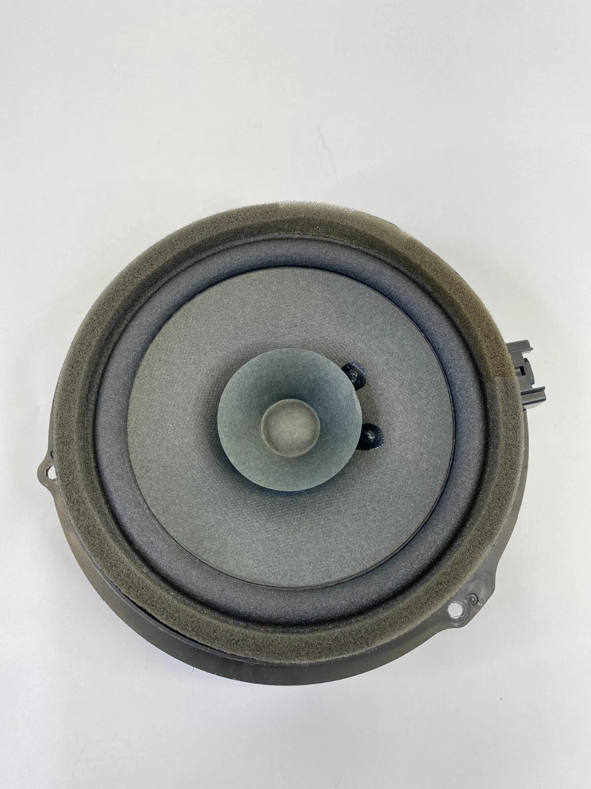 2011-2019 FORD FIESTA REAR RIGHT SIDE DOOR AUDIO SOUND SPEAKER 8A6T-18808-CC OEM