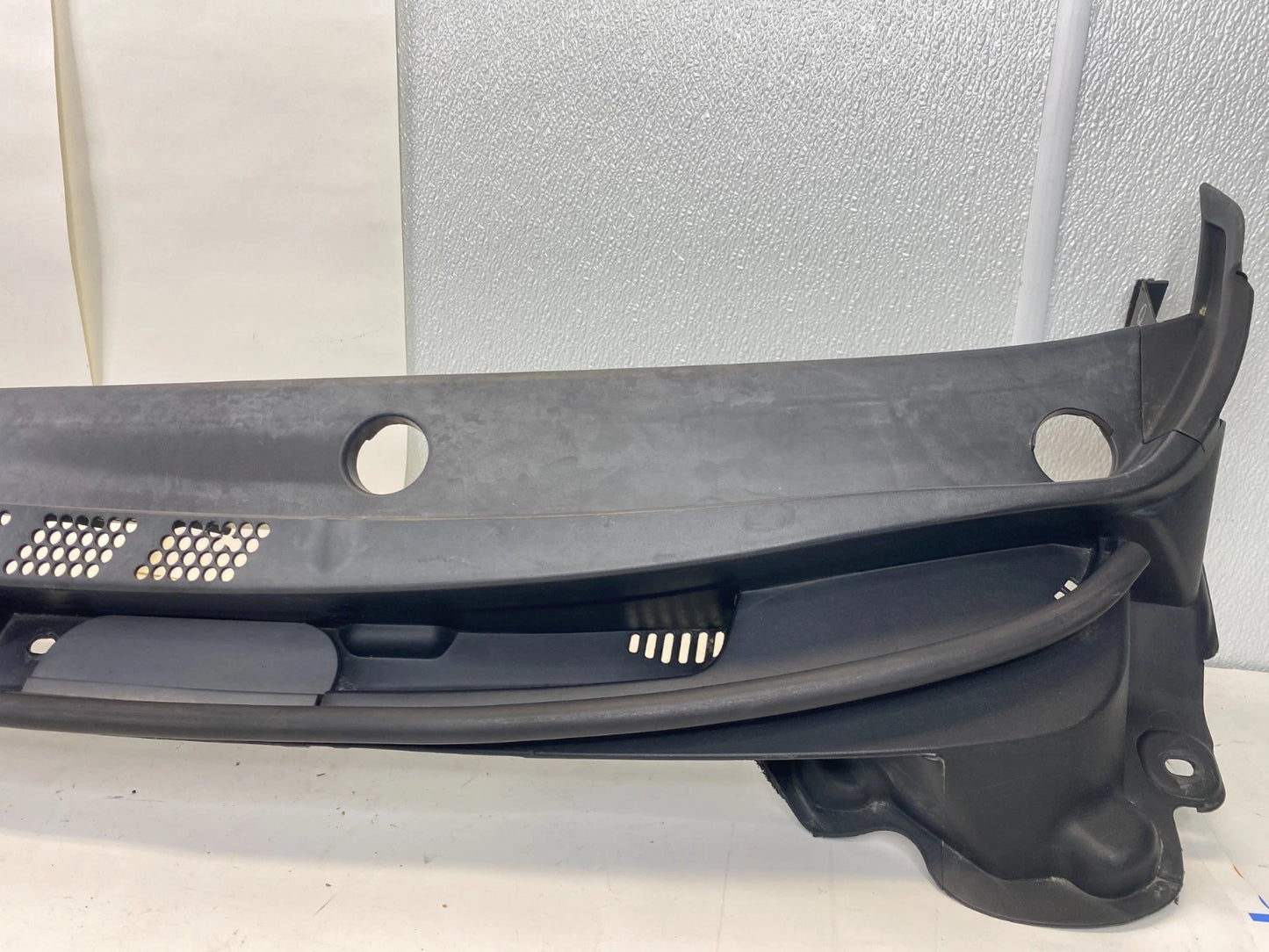 2011-2016 HYUNDAI ELANTRA WIPER WINDSHIELD COWL COVER PANEL 86150-3Y000 OEM