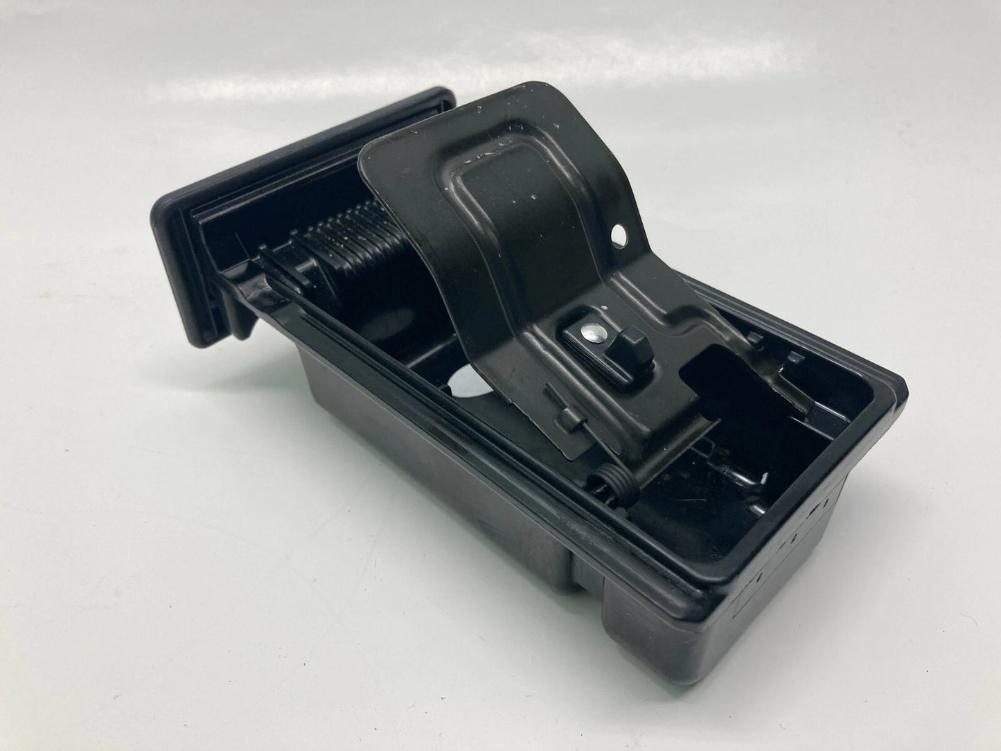 2000-2004 SUBARU LEGACY OUTBACK DASH ASH TRAY INSERT COIN ASHTRAY 66160AE000