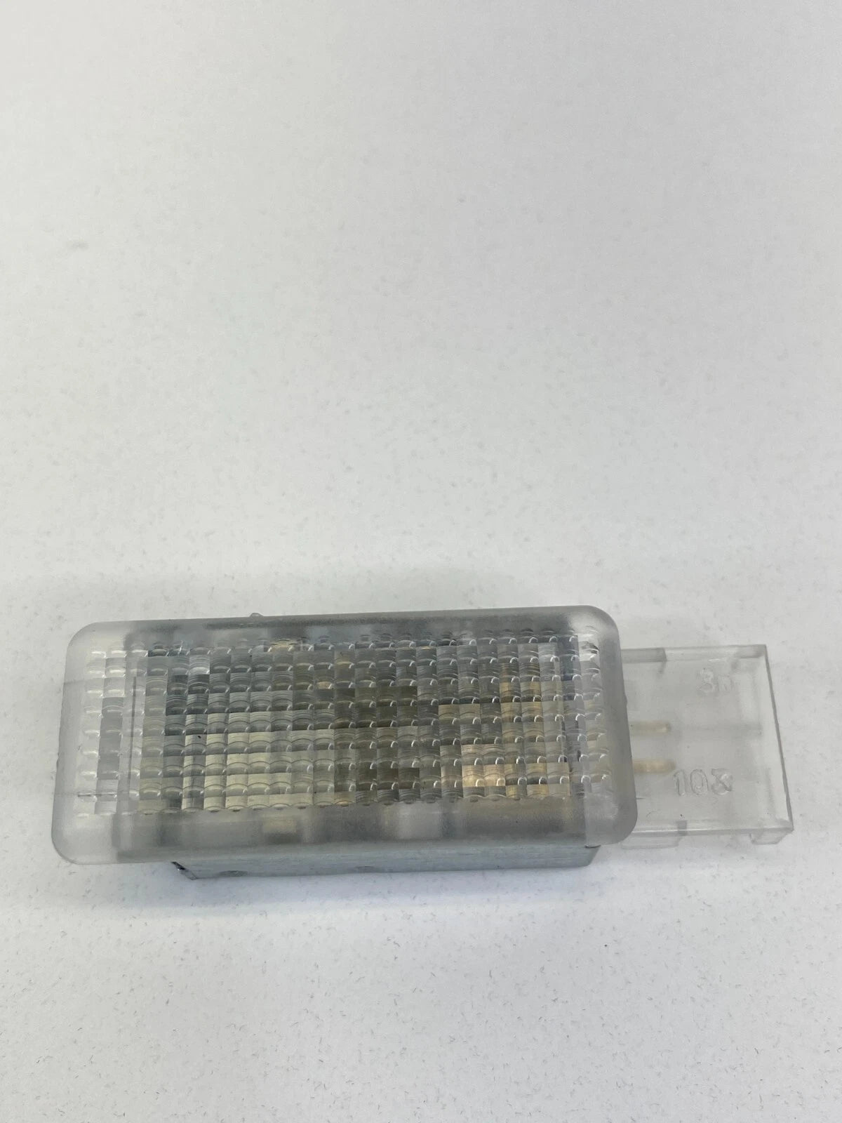 2009-2022 VOLKSWAGEN TIGUAN DASH GLOVE BOX LIGHT COURTESY LAMP ASSEMBLY OEM