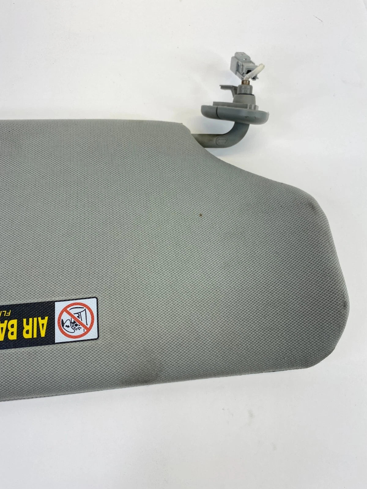2005-2010 HONDA ODYSSEY LEFT DRIVER SIDE SUNVISOR SUN VISOR SHADE W/ LIGHT OEM