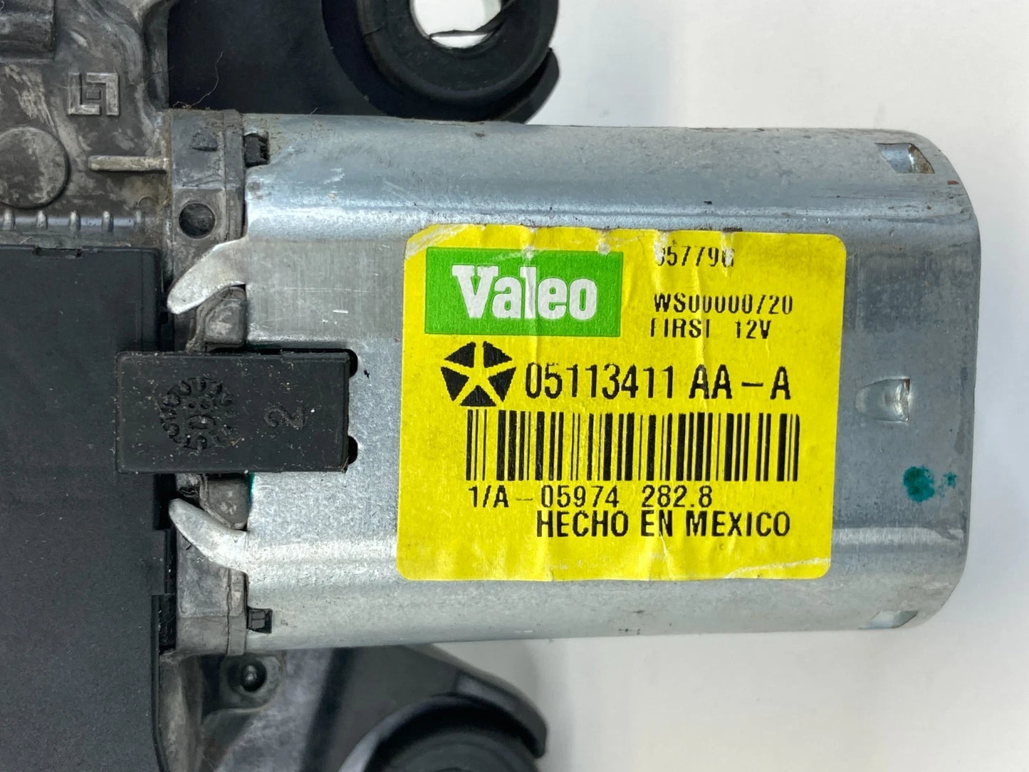 08-20 G CARAVAN TOWN & COUNTRY R/V REAR LIFTGATE WIPER POWER MOTOR 05113411A OEM