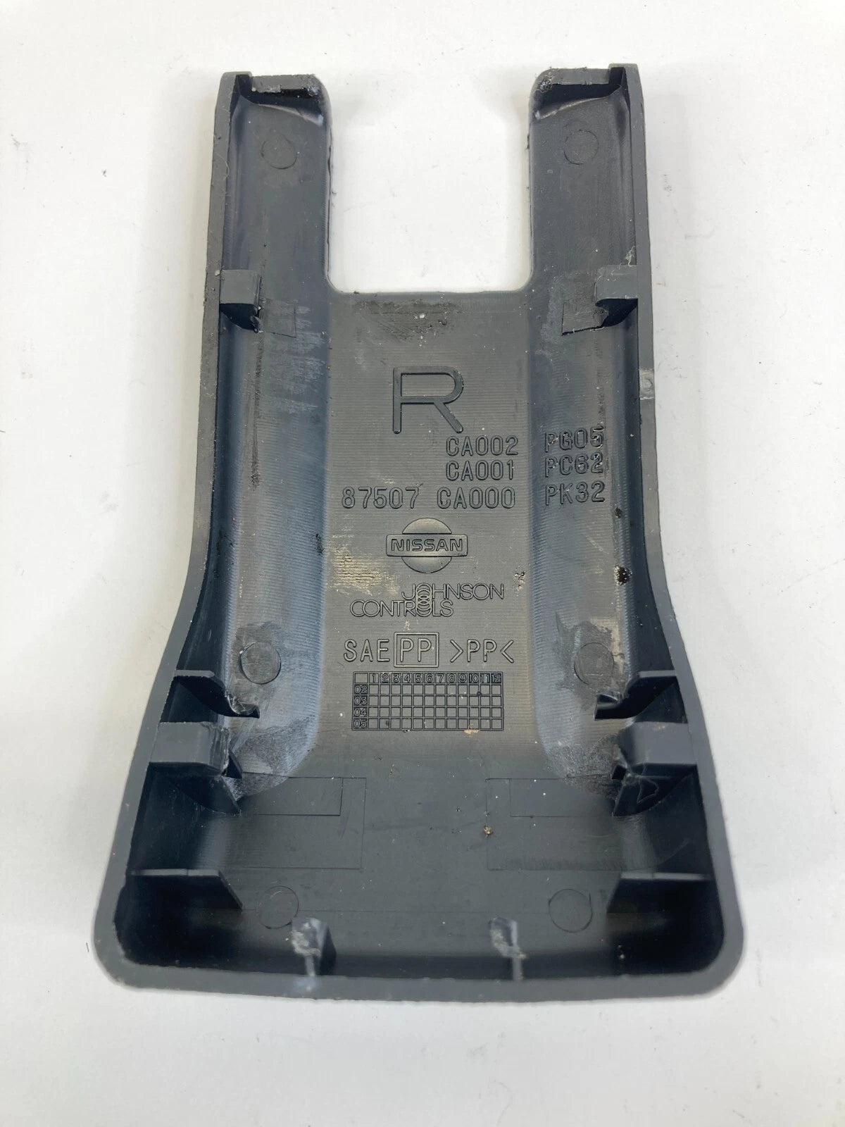 03-07 NISSAN MURANO RIGHT SIDE SEAT RAIL TRACK COVER TRIM BEZEL 87507-CA000 OEM