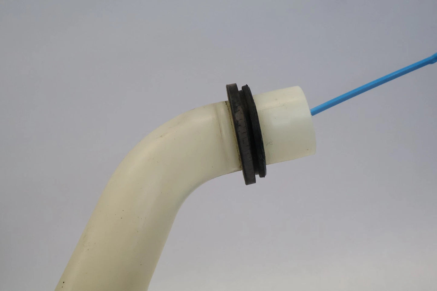 2010-2013 SUZUKI KIZASHI WINDSHIELD WASHER RESERVOIR FILLER NECK W/ CAP OEM
