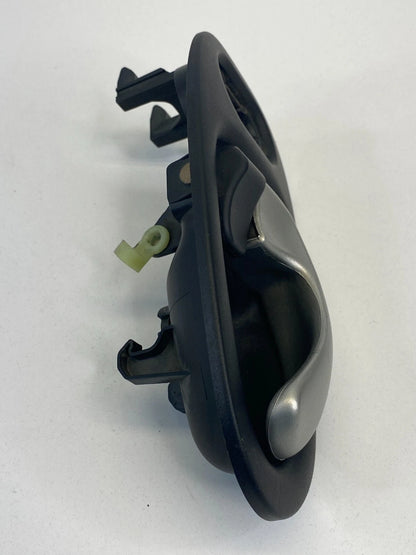 2002-2005 SATURN VUE REAR RIGHT SIDE INNER INTERIOR DOOR HANDLE 22710829 OEM