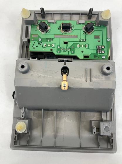 04-09 TOYOTA PRIUS FRONT ROOF OVERHEAD CONSOLE DOME MAP LIGHT LAMP OEM