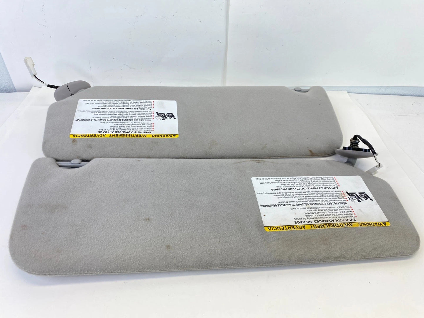 2005-2010 TOYOTA SIENNA LEFT & RIGHT SUNVISOR SUN VISOR SHADE PAIR SET OEM