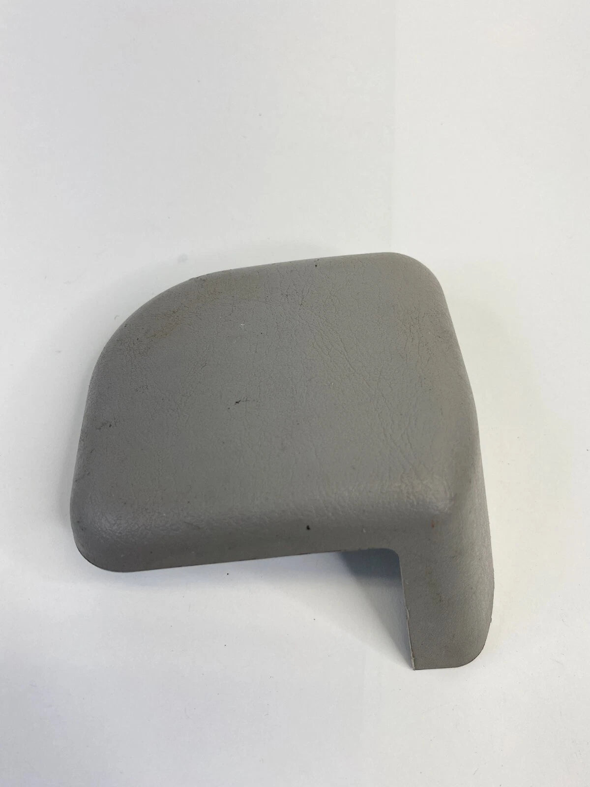 01 02 03 04 TOYOTA SEQUOIA FRONT SEAT TRACK RAIL END TRIM COVER 72137-0C120 OEM