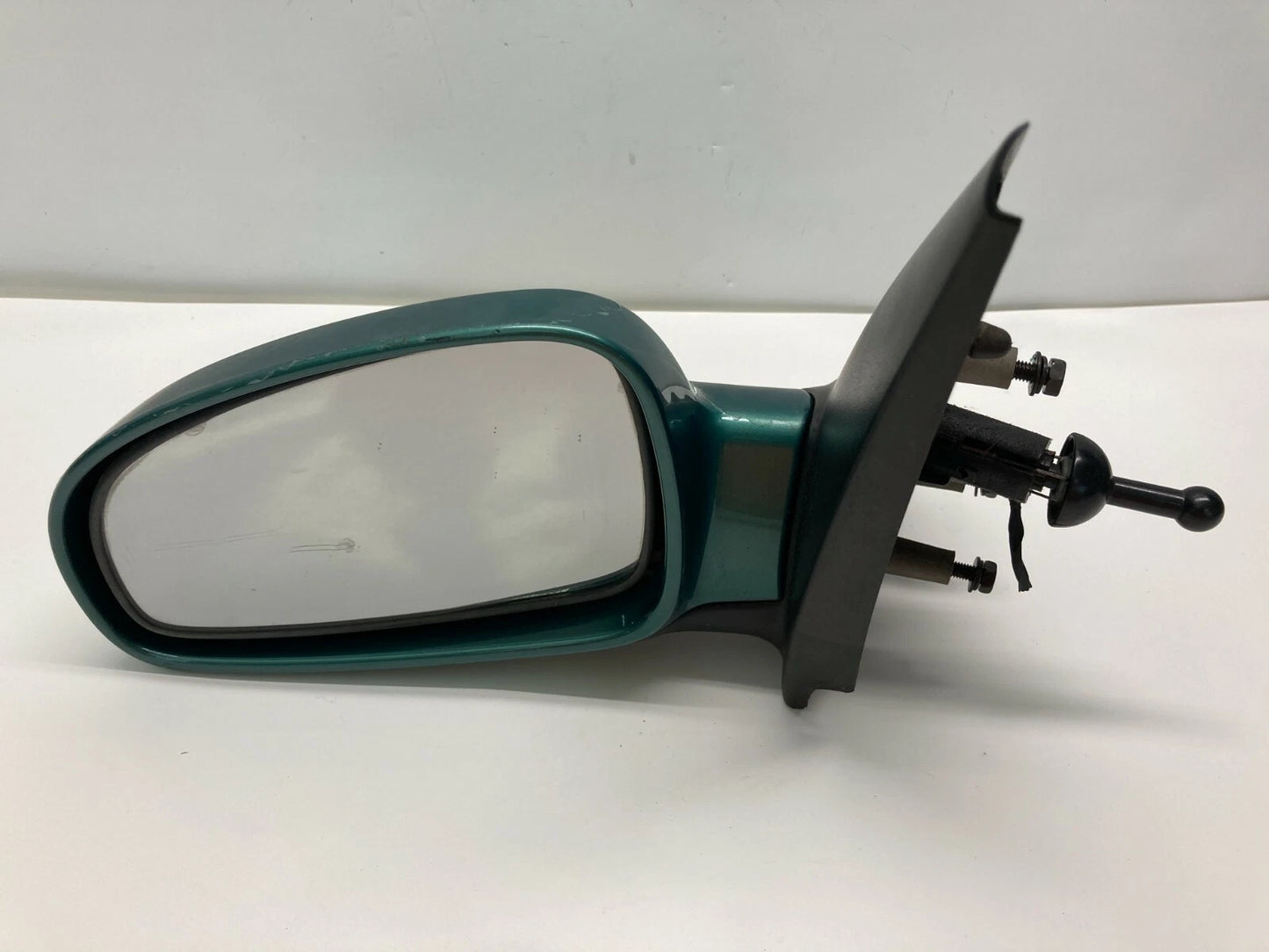 2004 2005 CHEVROLET AVEO FRONT LEFT DRIVER SIDE VIEW MANUAL DOOR MIRROR E1101575