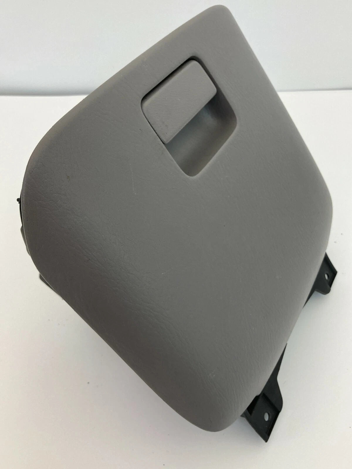 1999-2004 HONDA ODYSSEY DASH CENTER LOWER PANEL GLOVE BOX STORAGE COMPARTMENT