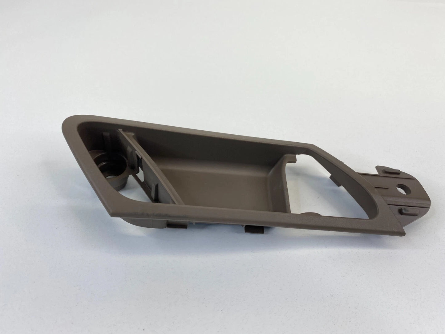 06-11 MERCEDES-BENZ ML 350 FRONT RIGHT SIDE INTERIOR DOOR HANDLE COVER BEZEL OEM