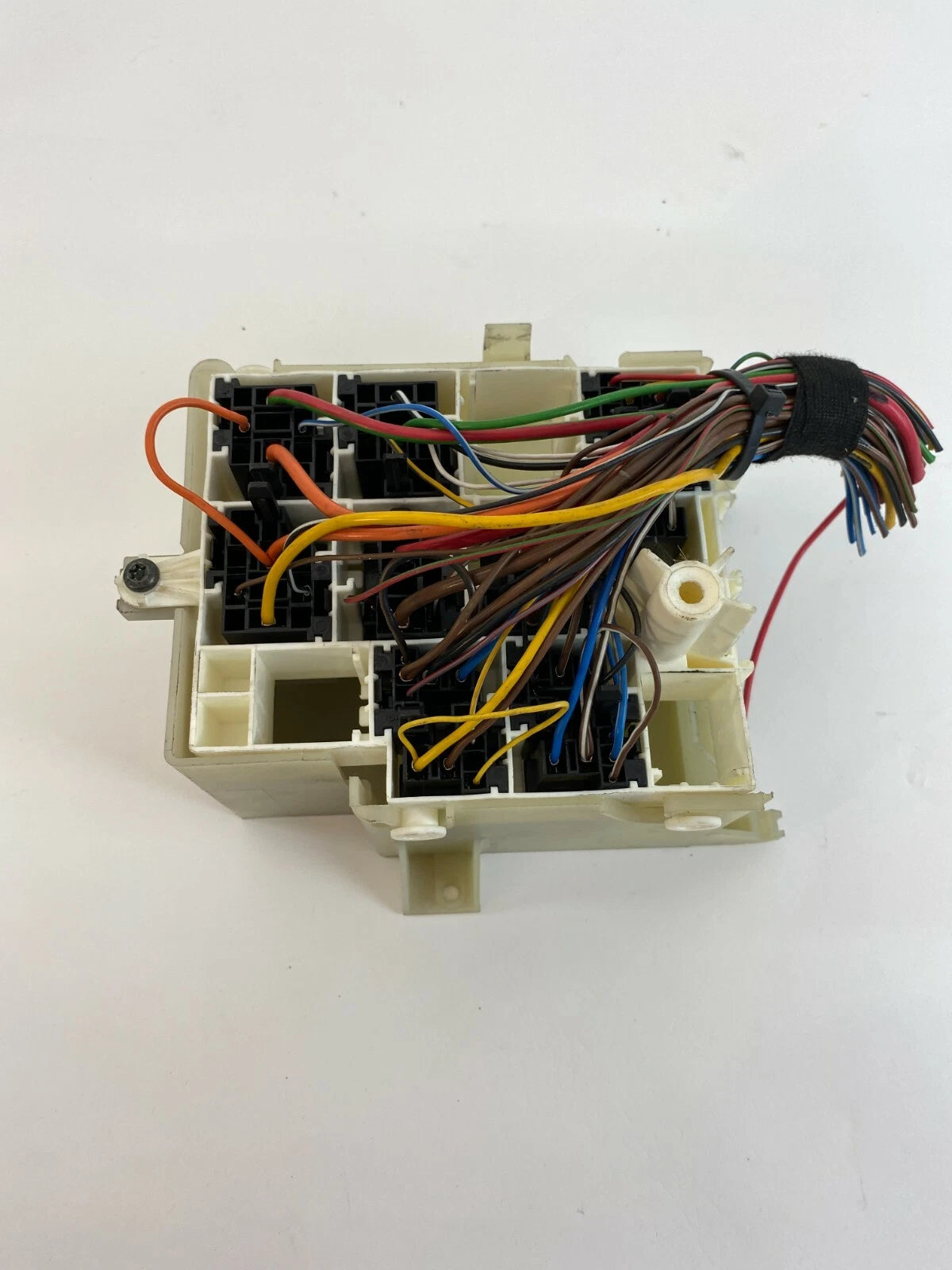 2002 SAAB 93 2.3L L4 TURBO AUTOMATIC INSTRUMENT LHD RELAY FUSE BOX 5353867 OEM