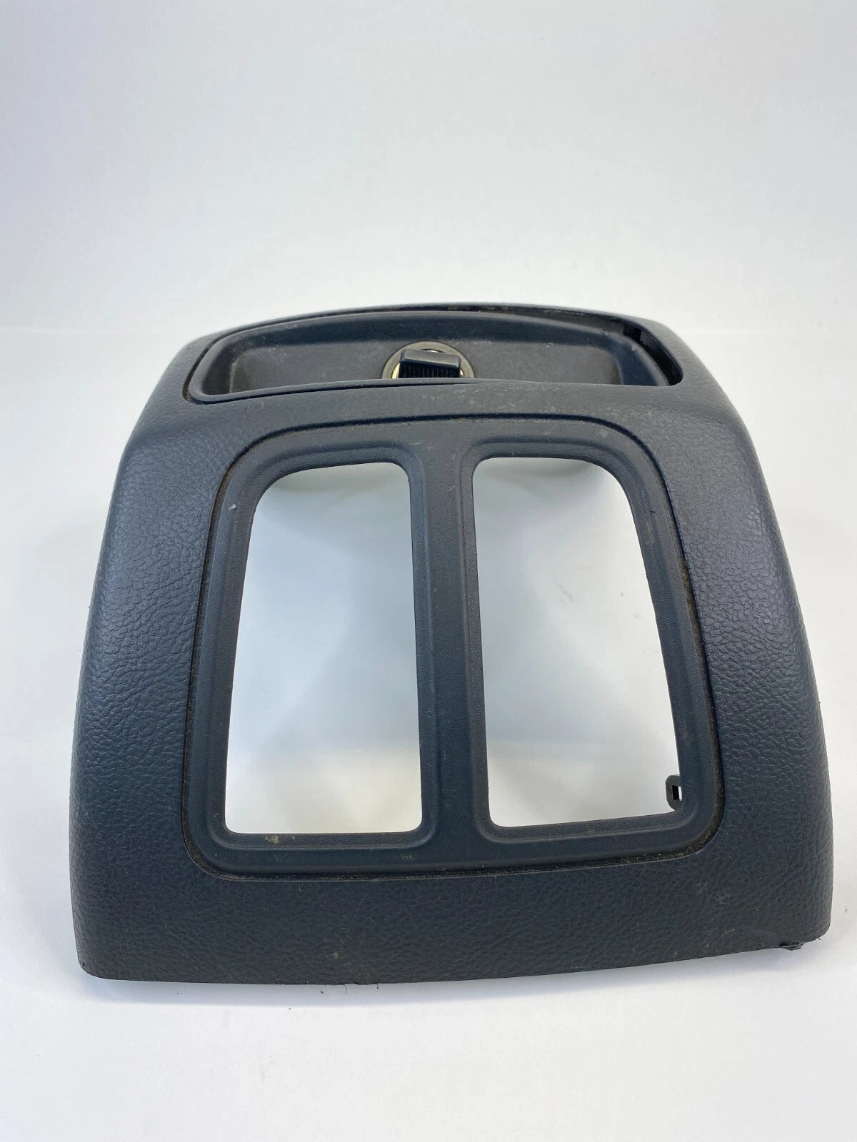 2010-2012 FORD TAURUS REAR CENTER CONSOLE COVER PANEL TRIM W SOCKET AG13-54045