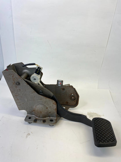 2010-2017 GMC TERRAIN CHEVROLET EQUINOX BRAKE FOOT STOP PEDAL ASSEMBLY