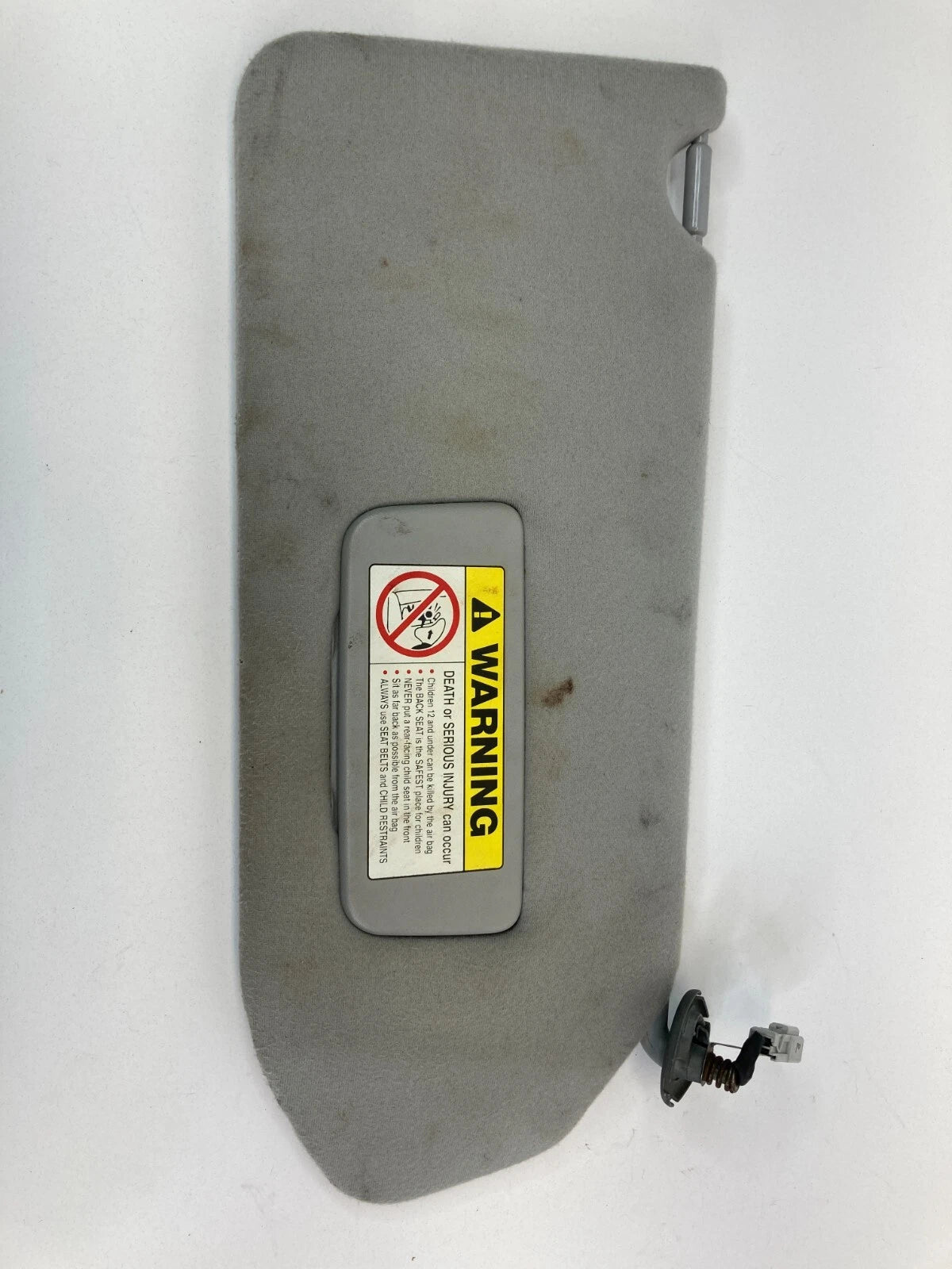 2003 2004 HONDA PILOT RIGHT PASSENGER SIDE SUNVISOR SUN VISOR SHADE W/ LIGHT OEM