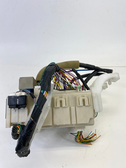 04-09 Toyota Prius Hybrid 1.5L FWD Interior Under Dash Cabin Fuse Box 8273047300