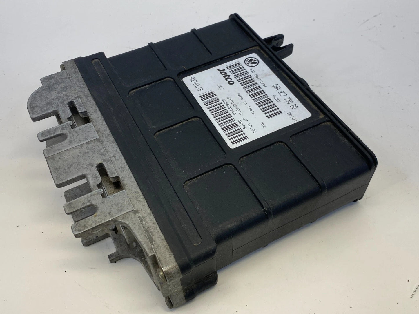 2003-2005 VOLKSWAGEN JETTA TRANSMISSION COMPUTER CONTROL MODULE OEM 09A927750BD
