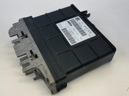 2003-2005 VOLKSWAGEN JETTA TRANSMISSION COMPUTER CONTROL MODULE OEM 09A927750BD