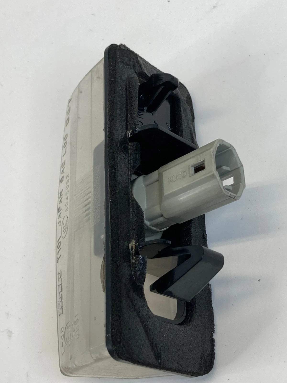 2004-2015 TOYOTA PRIUS BACK REAR TRUNK LICENSE PLATE LIGHT LAMP A045053 OEM