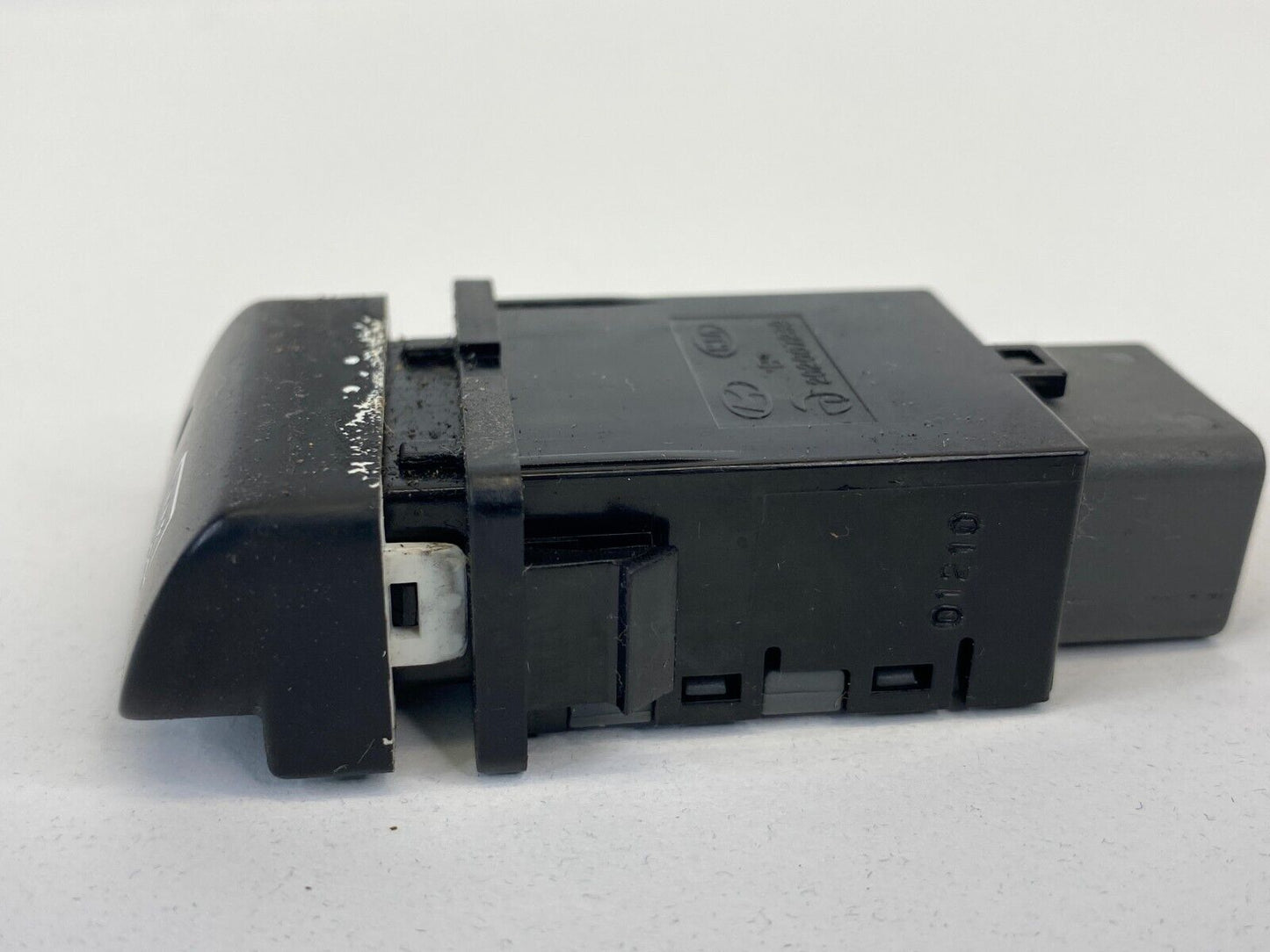 2006-2011 Kia Rio5 LX Hatchback 4-DR Dash Rear Defroster Switch 202007239