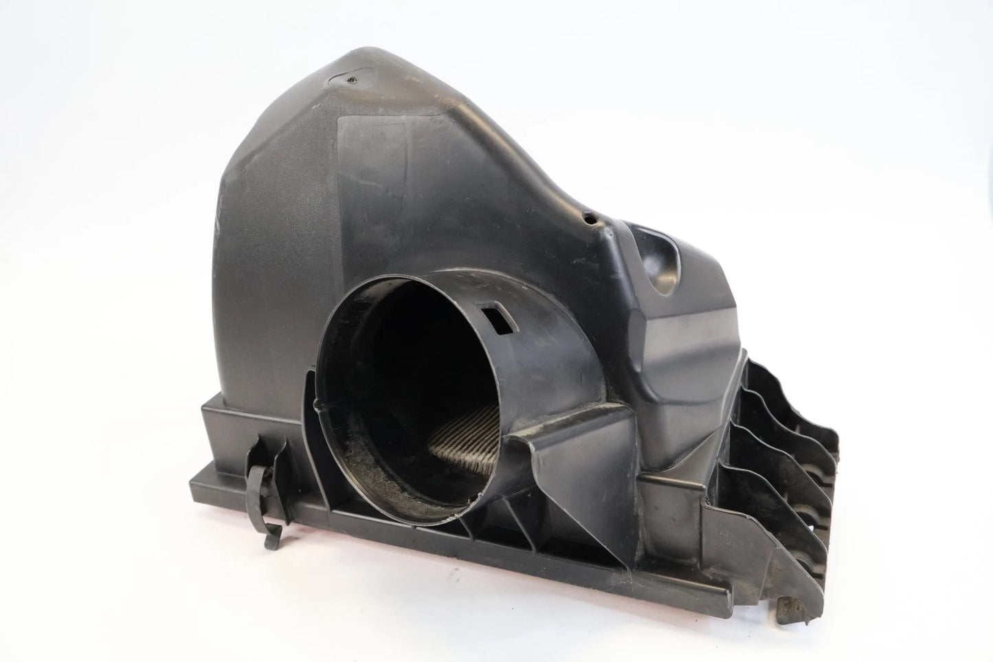 2012-2016 BMW 528I 2.0L L4 AIR CLEANER INTAKE FILTER HOUSING BOX 13717612014 OEM