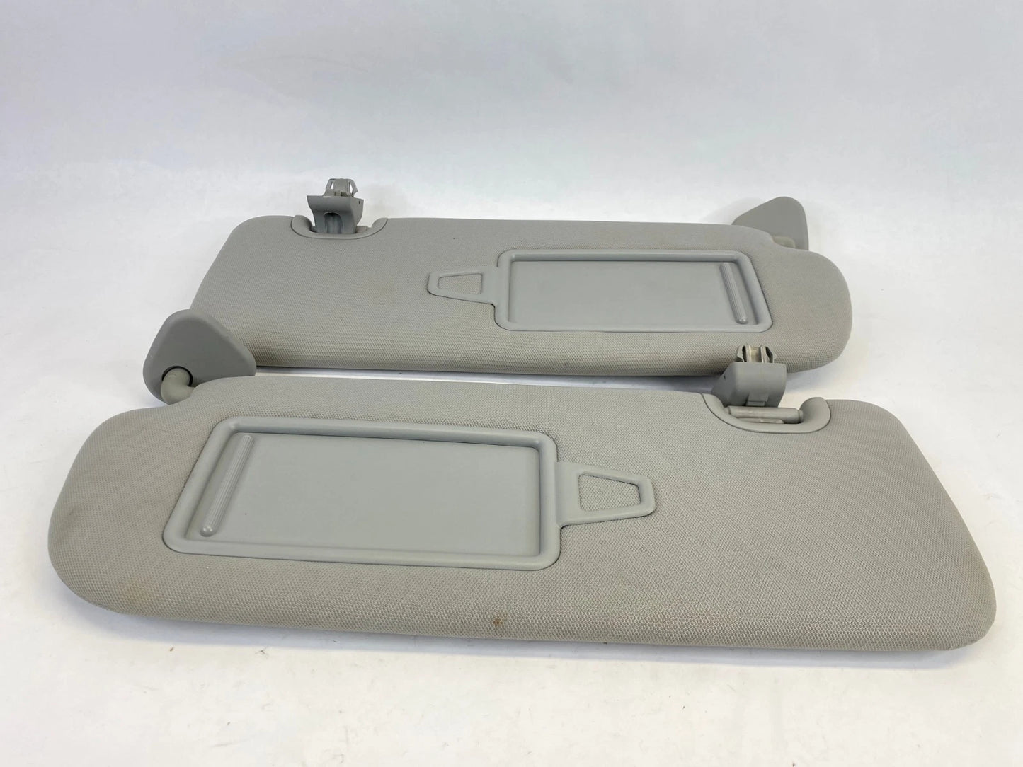 2013-2018 HYUNDAI SANTA FE SPORT SUN VISOR PAIR LH RH CLIPS ASSEMBLY OEM FACTORY