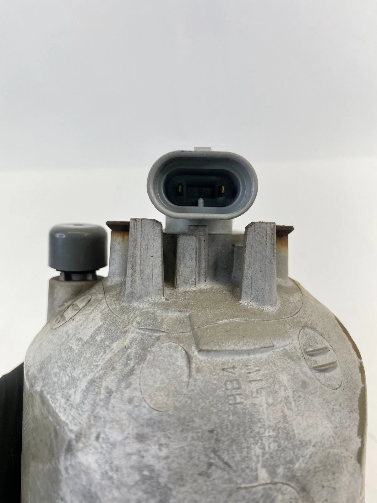 2001-2007 TOYOTA SEQUOIA FRONT RIGHT PASSENGER SIDE BUMPER FOG LIGHT LAMP OEM