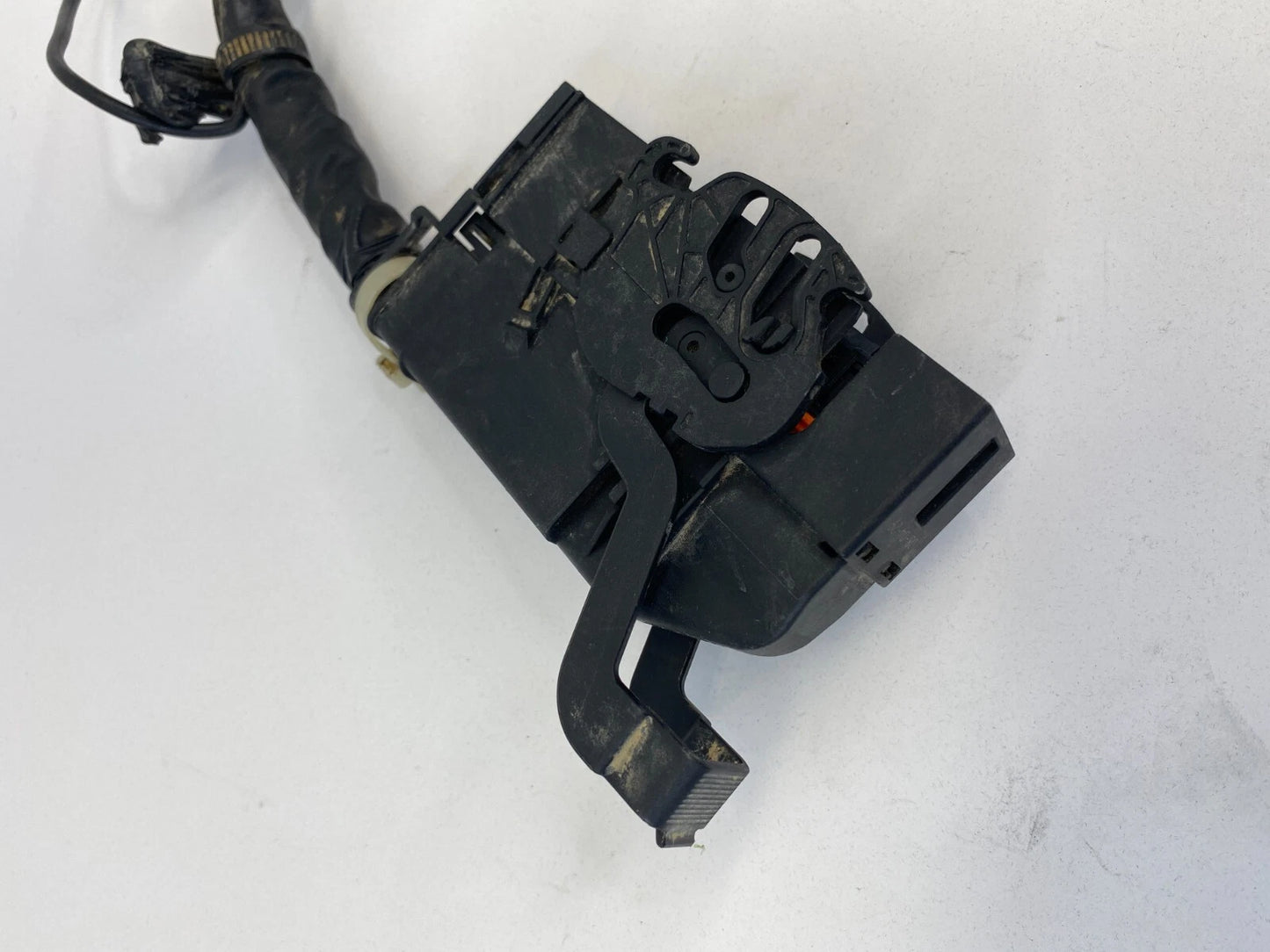2009-2010 SUBARU FORESTER ABS ANTI-LOCK BRAKE PUMP PLUG CONNECTOR PIGTAIL OEM