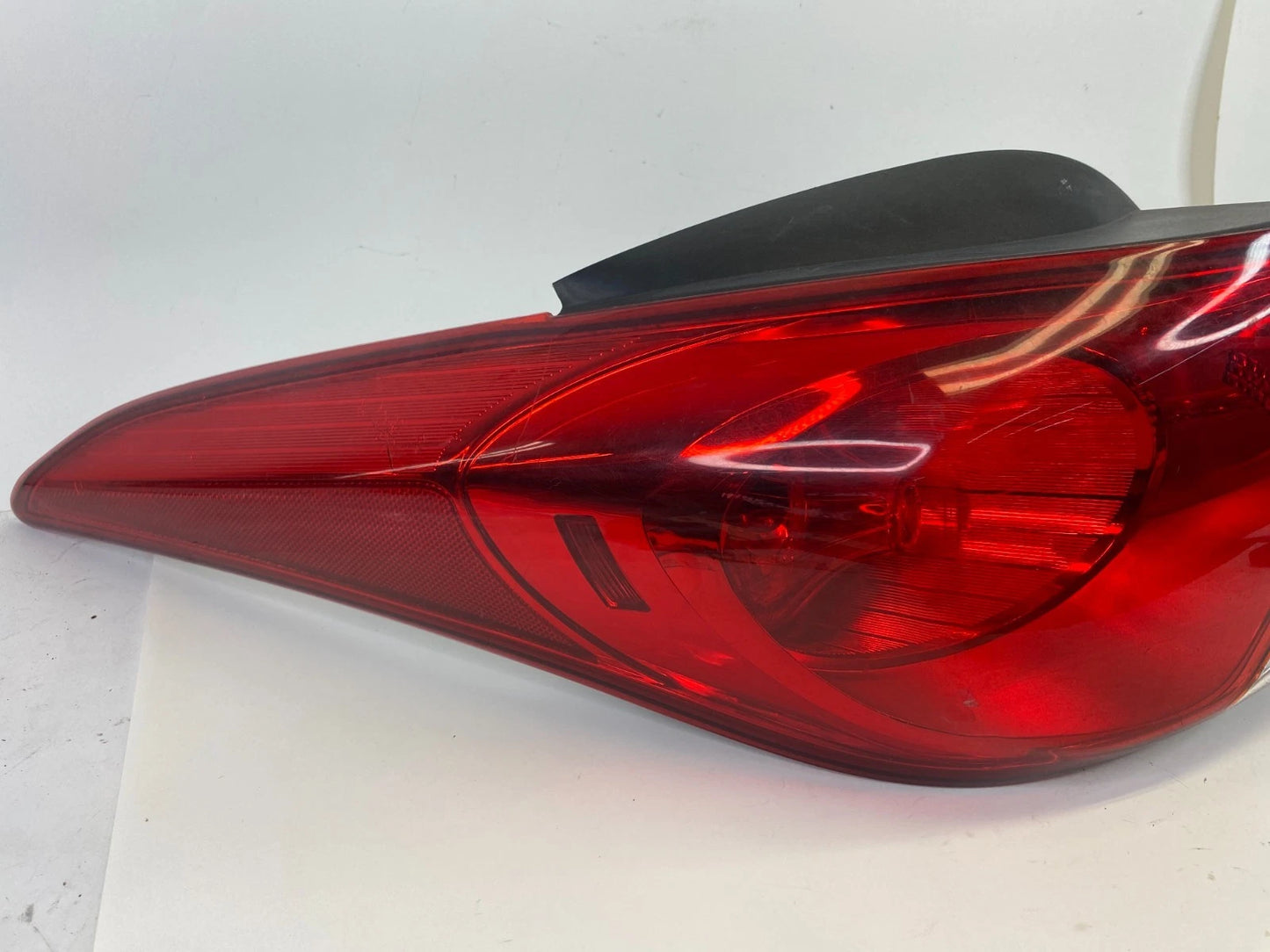2011-2013 Hyundai Elantra SEDAN Rear Left Driver Outer Tail Light Taillight OEM