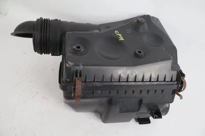 2003-2005 4RUNNER AIR FILTER BOX HOUSING UPPER AND LOWER OEM 17705-50160