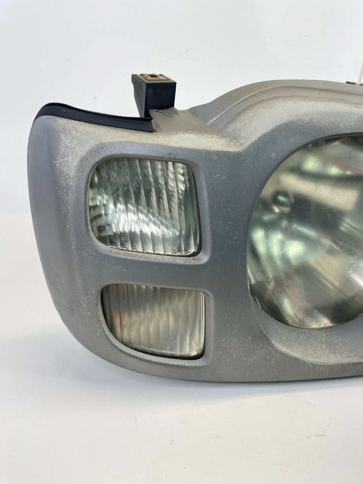 2002-2004 Nissan Xterra FRONT RIGHT PASSENGER SIDE HEADLIGHT HEADLAMP OEM