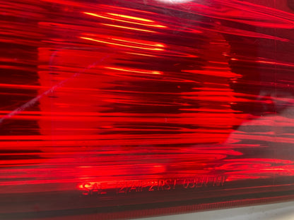 2003-2006 Ford Expedition Rear Right Side Taillight Tail Lamp Assy 2LIX-I3B504-A